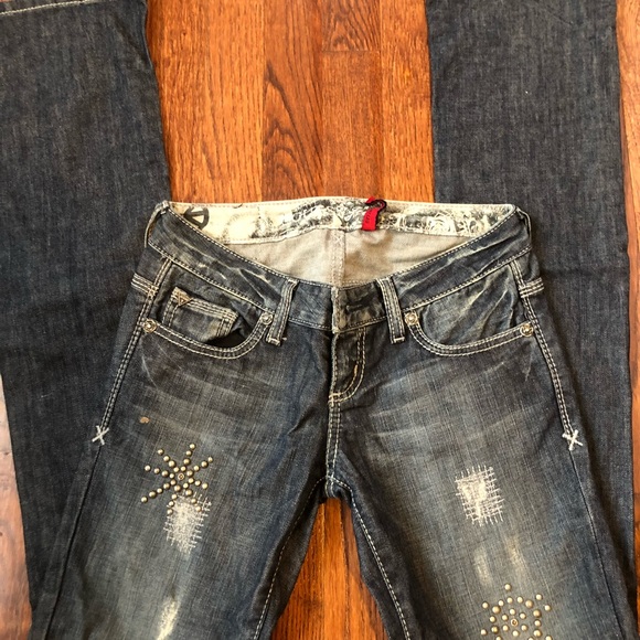 GUESS STUD POCKET JEANS - Picture 1 of 7
